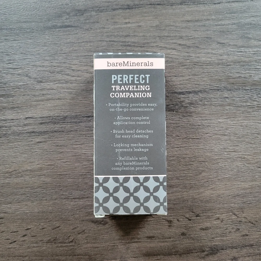 BareMinerals Refillable Buffing Brush - New in Box